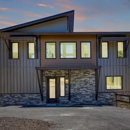 Panoramic Paradise Cabin
